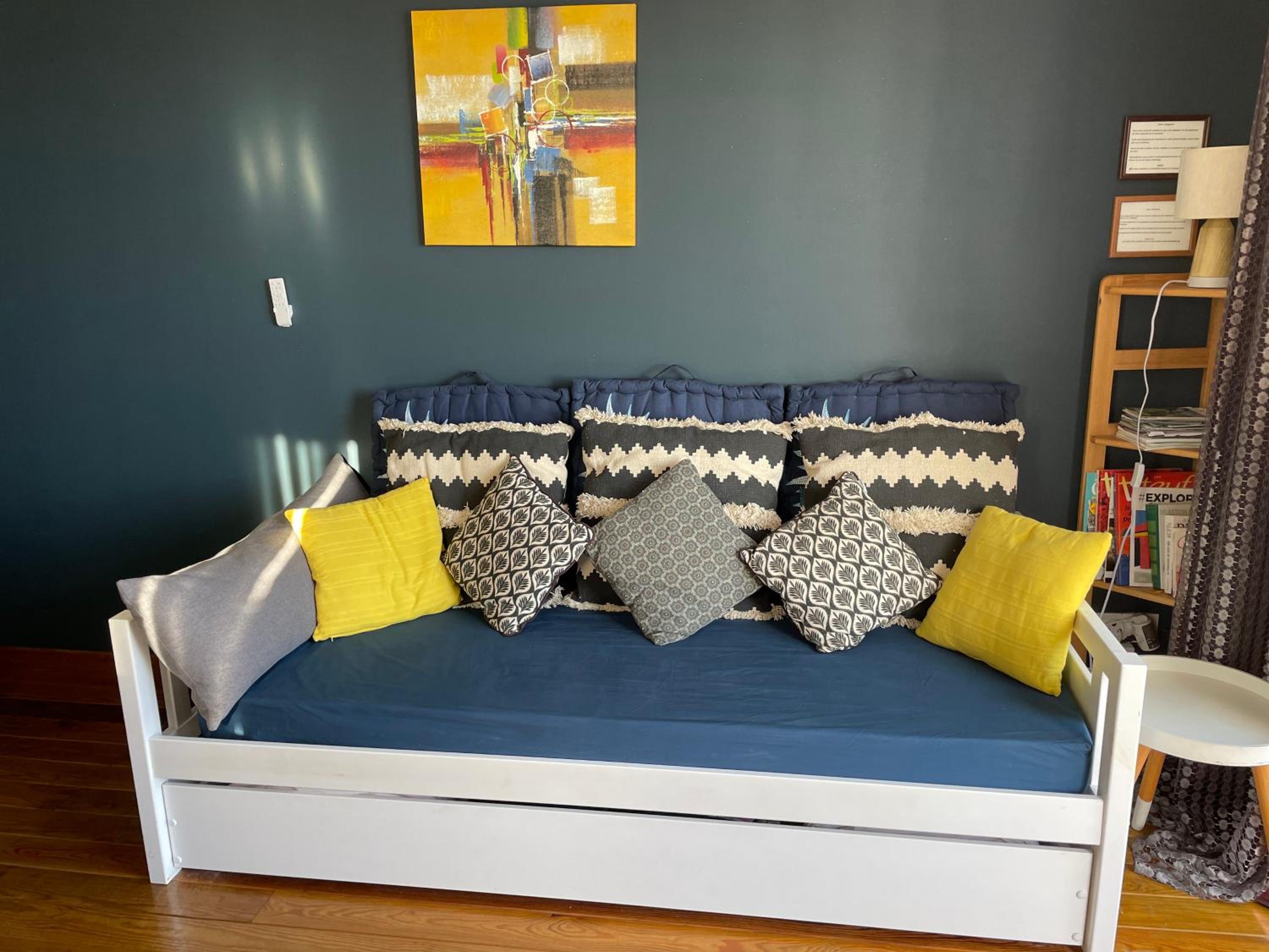 Bel appartement en rooftop classé par tourisme Réunion , vue mer et montagne , proche sites remarquables , 10 mn à pied plage et ville view 5