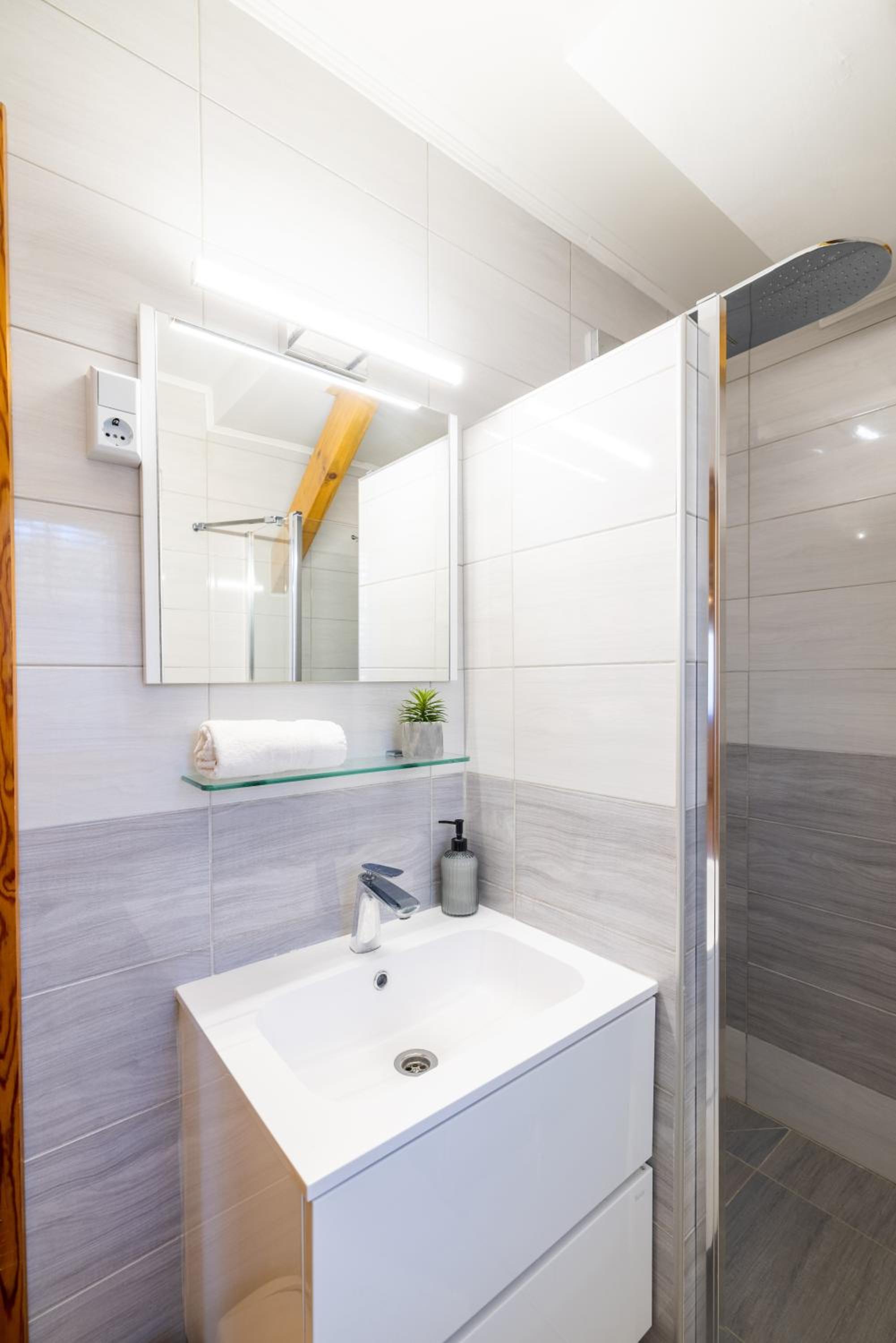 Noszvaj Elite Apartman view 4