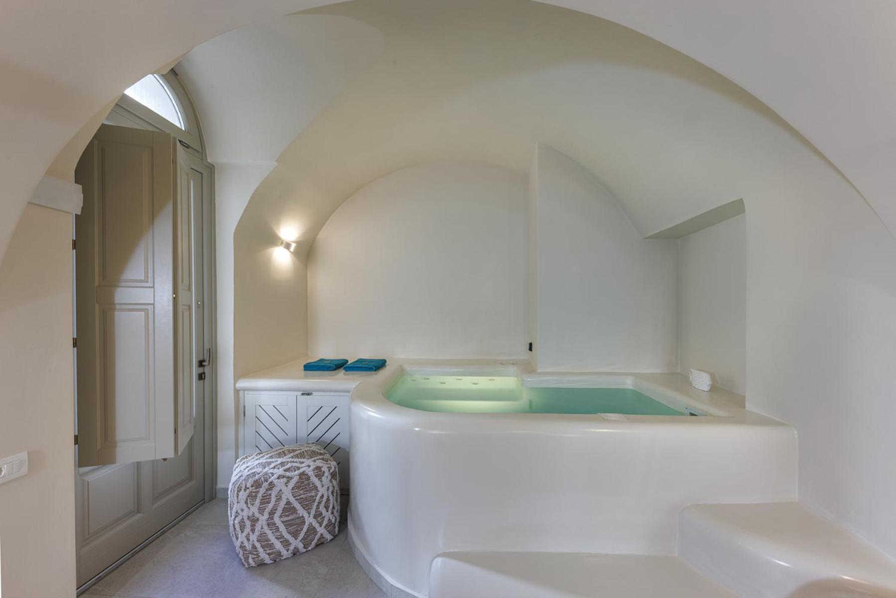 Oia Vacations - La Madeleine - Property Image 109