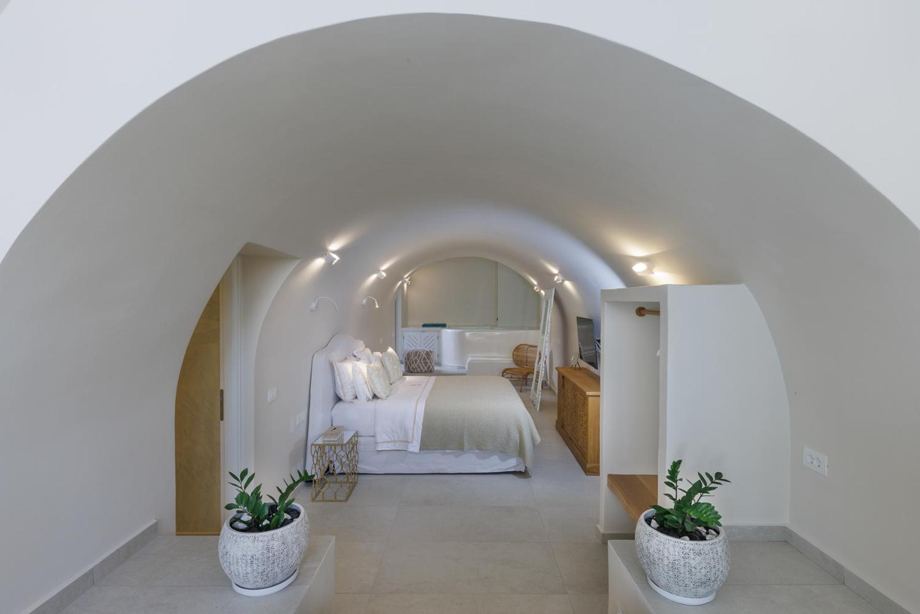 Oia Vacations - La Madeleine - Property Image 104