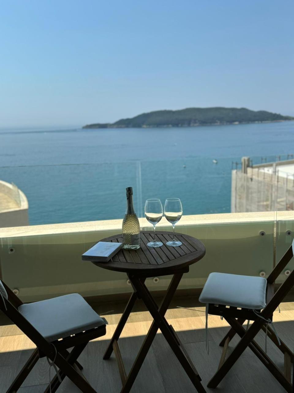 Rafailovici Beachfront Apartment