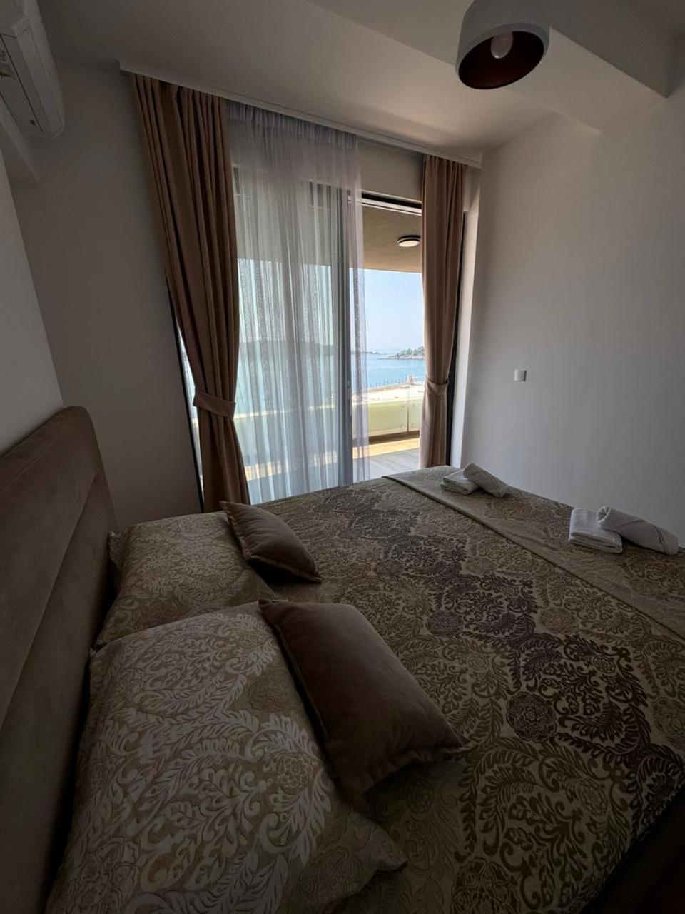 Rafailovici Beachfront Apartment