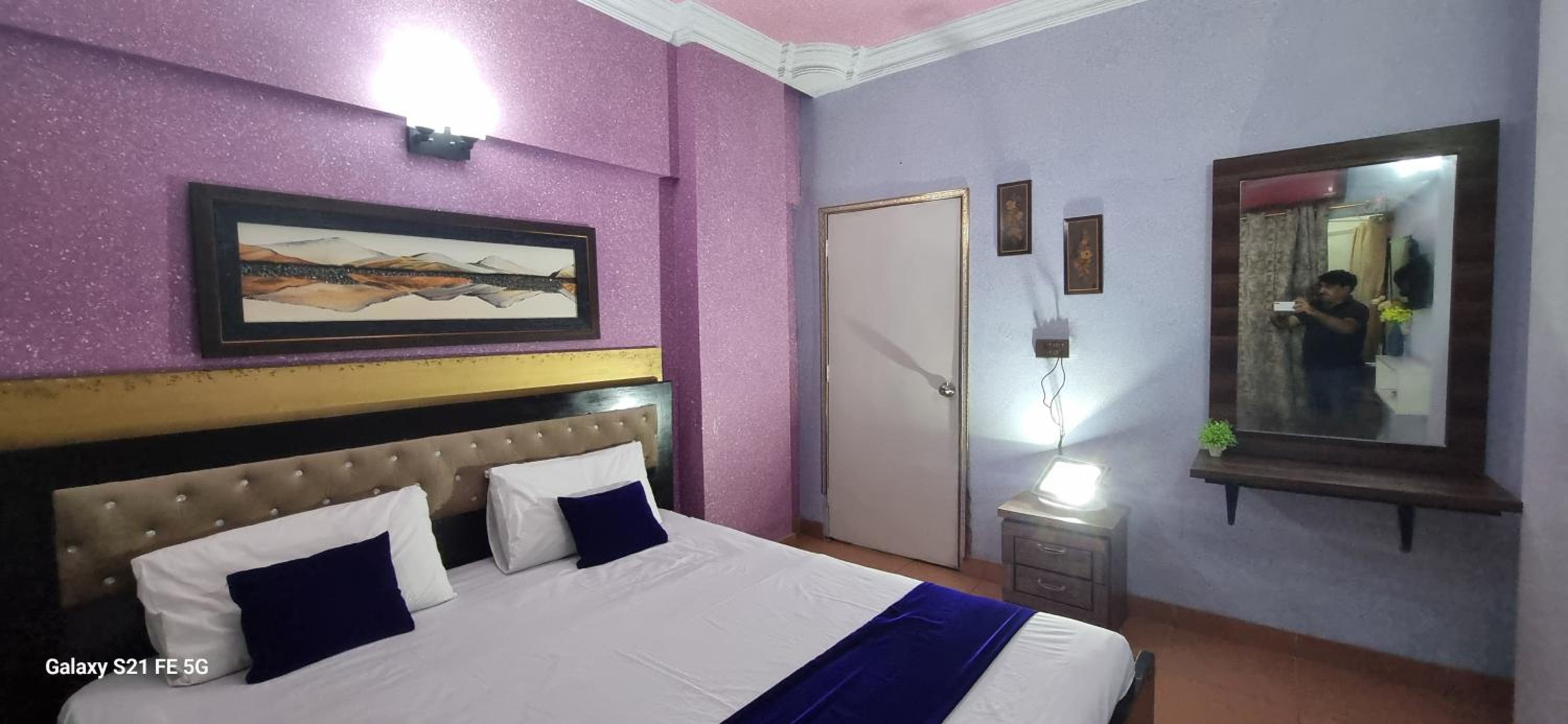 One bedroom luxury apartment 1st floor with kitchen
