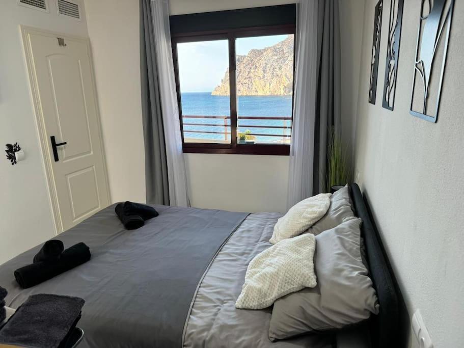 Atico apartamento en primera línea
