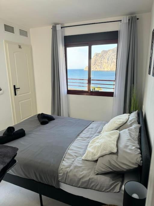 Atico apartamento en primera línea