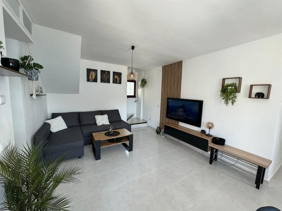 Atico apartamento en primera línea