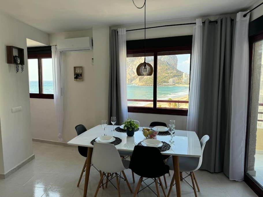 Atico apartamento en primera línea