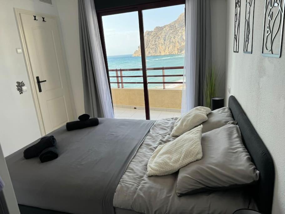 Atico apartamento en primera línea