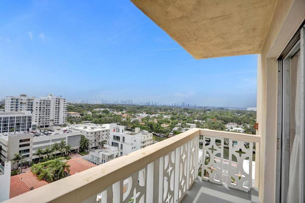 1506- 1BR & 1BA Retreat with Stunning Intracoastal Views view 2