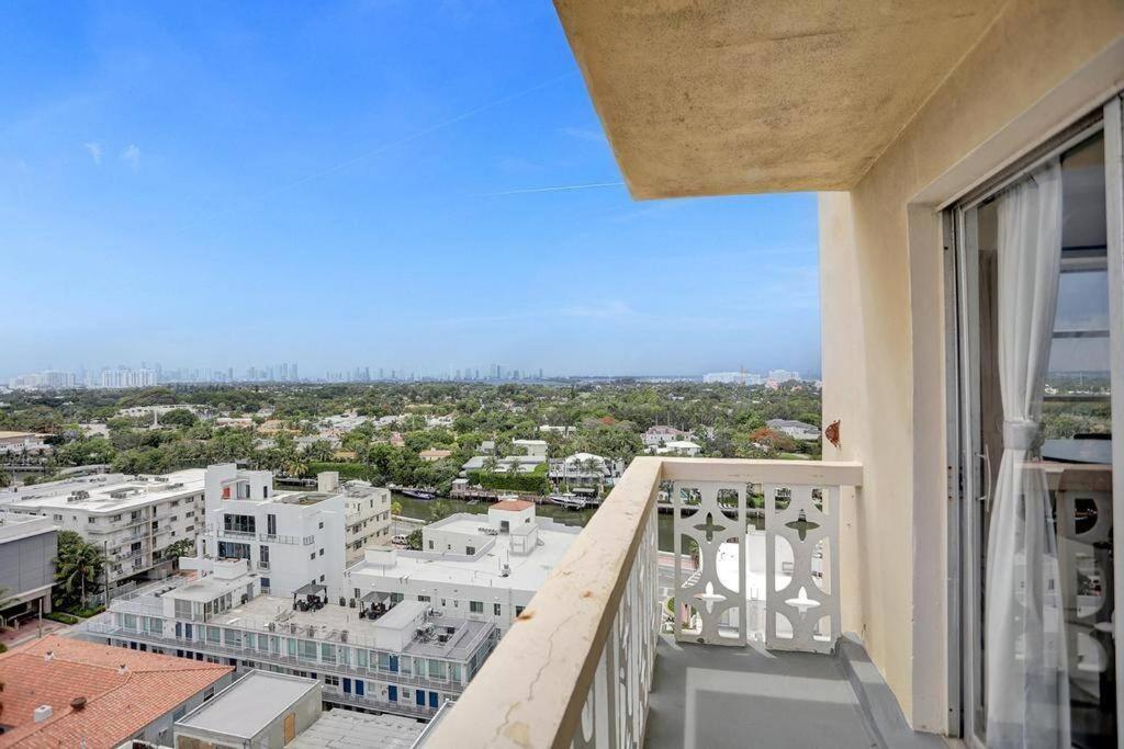 1506- 1BR & 1BA Retreat with Stunning Intracoastal Views view 3