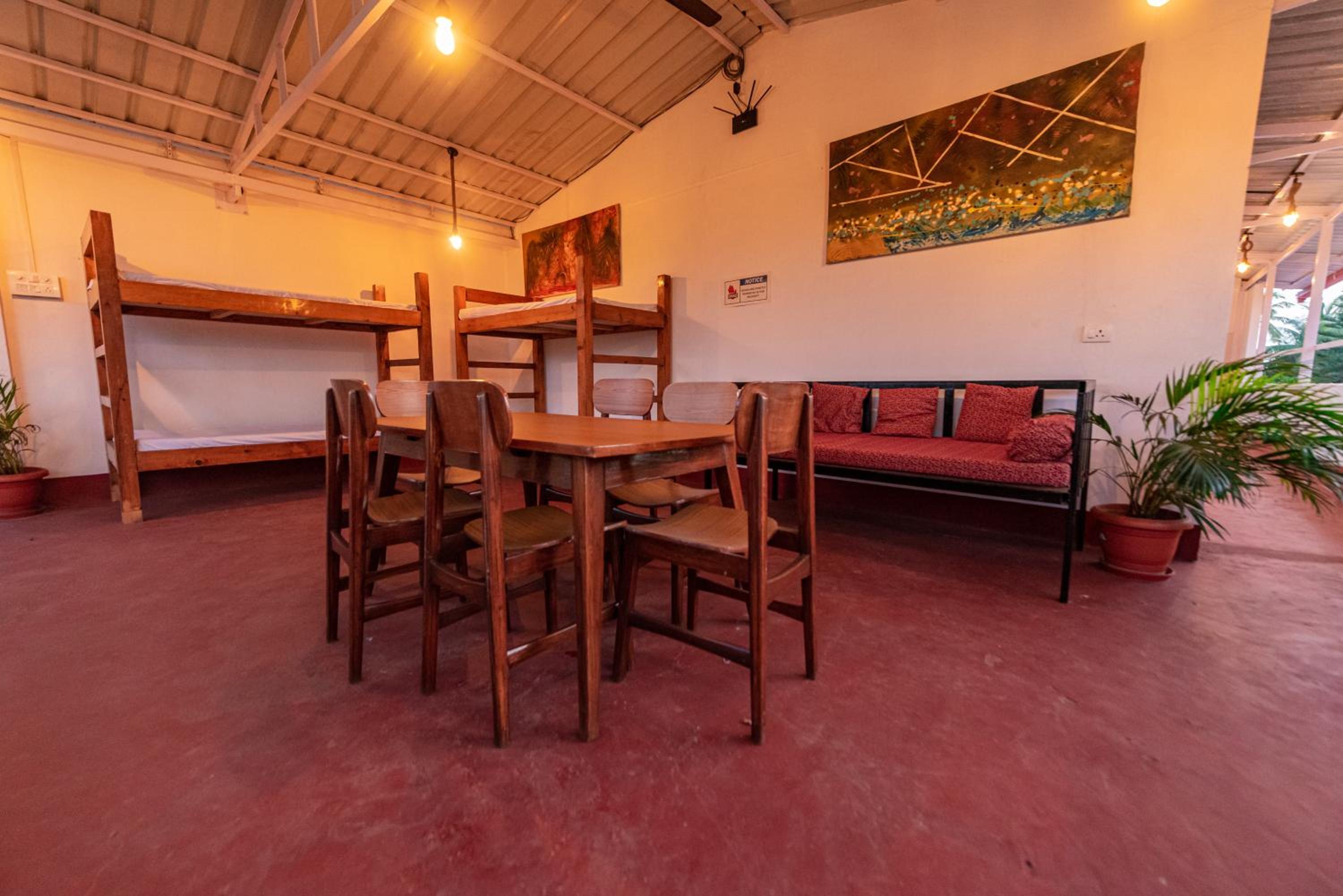 Hotel La Paulo's Near Beach Resort