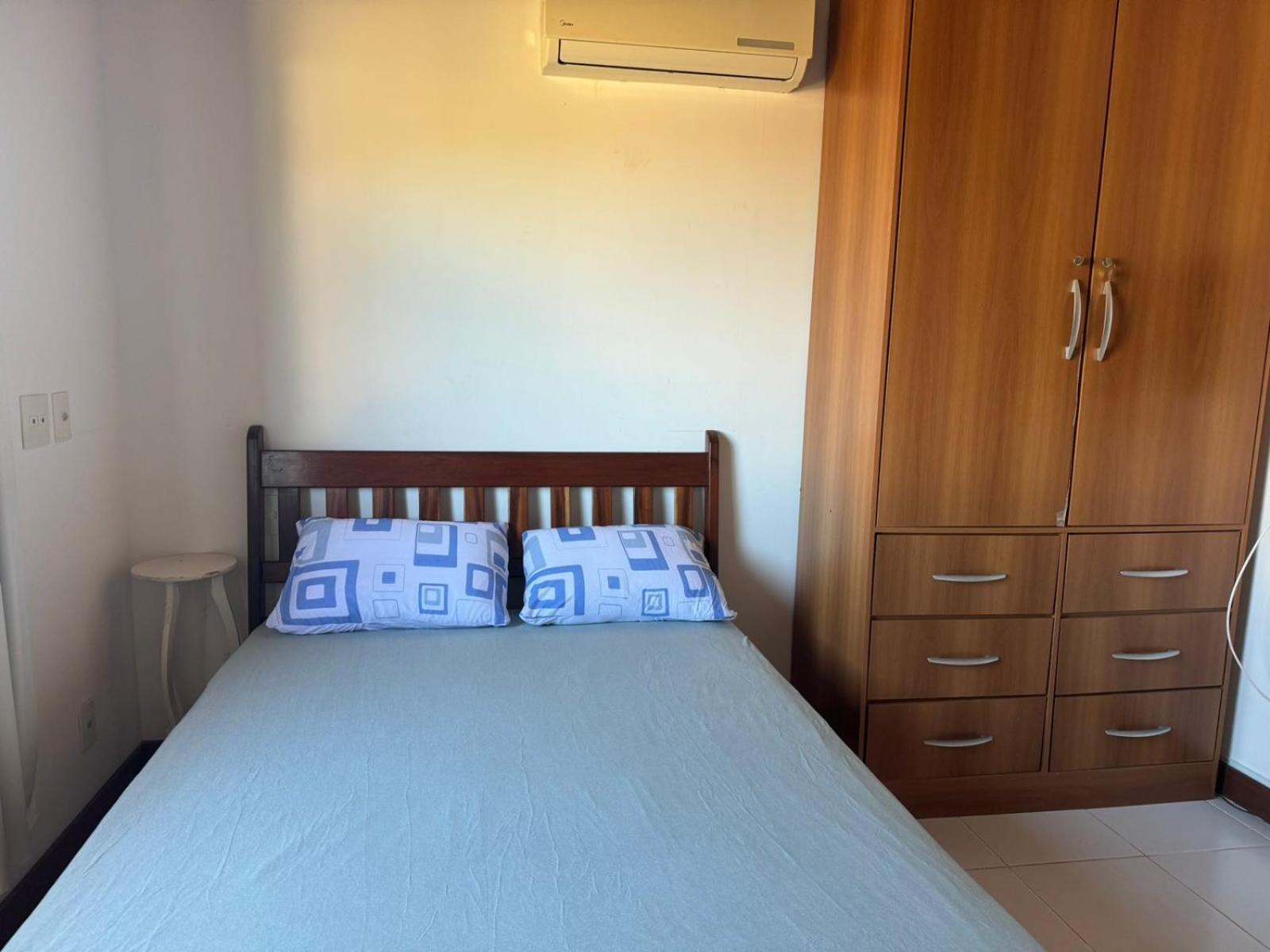 Casa com 4 suítes perto da praia