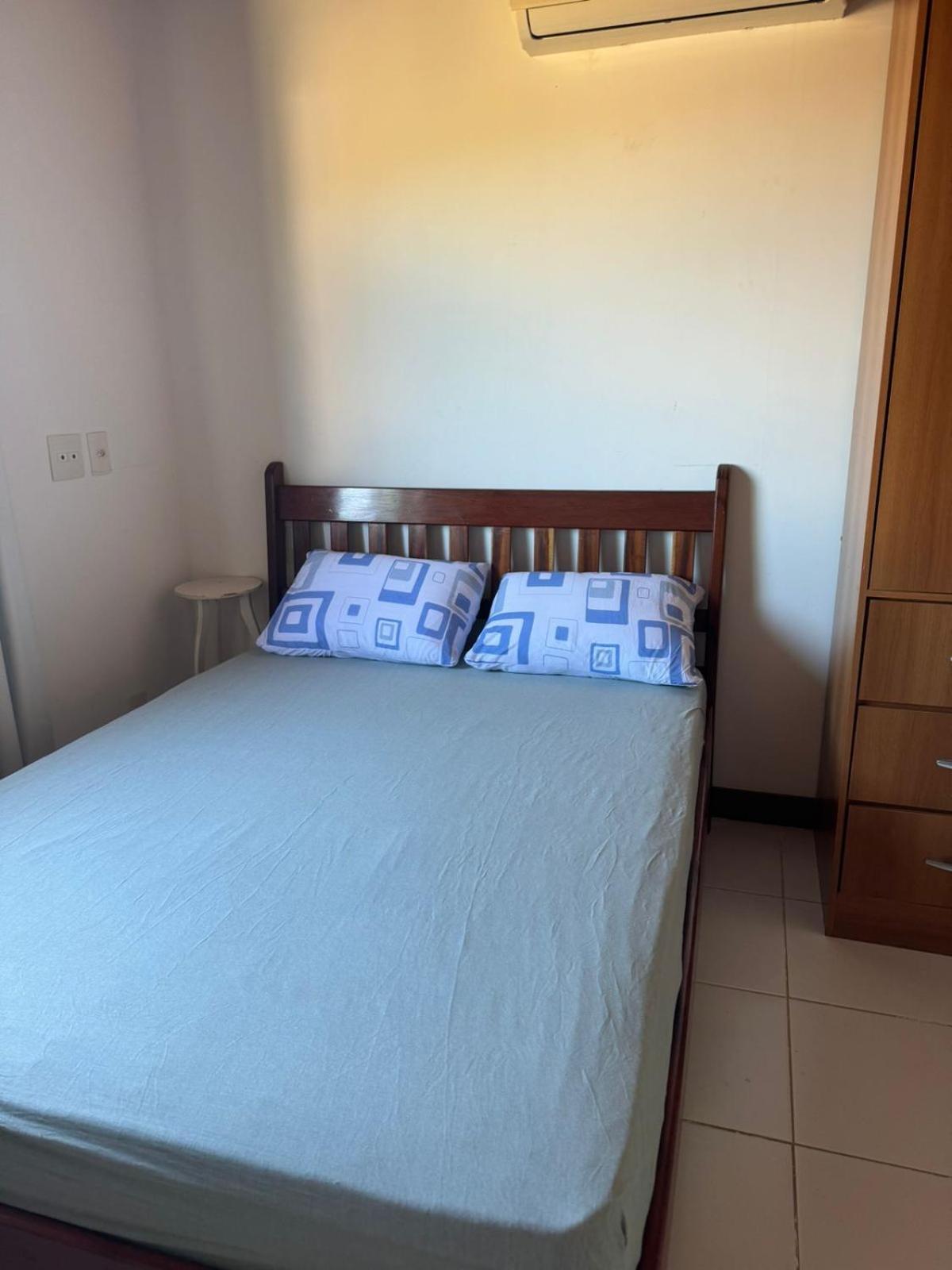 Casa com 4 suítes perto da praia