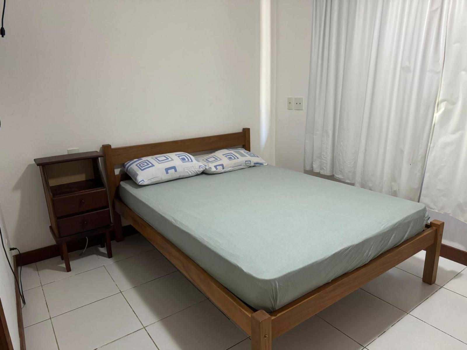 Casa com 4 suítes perto da praia