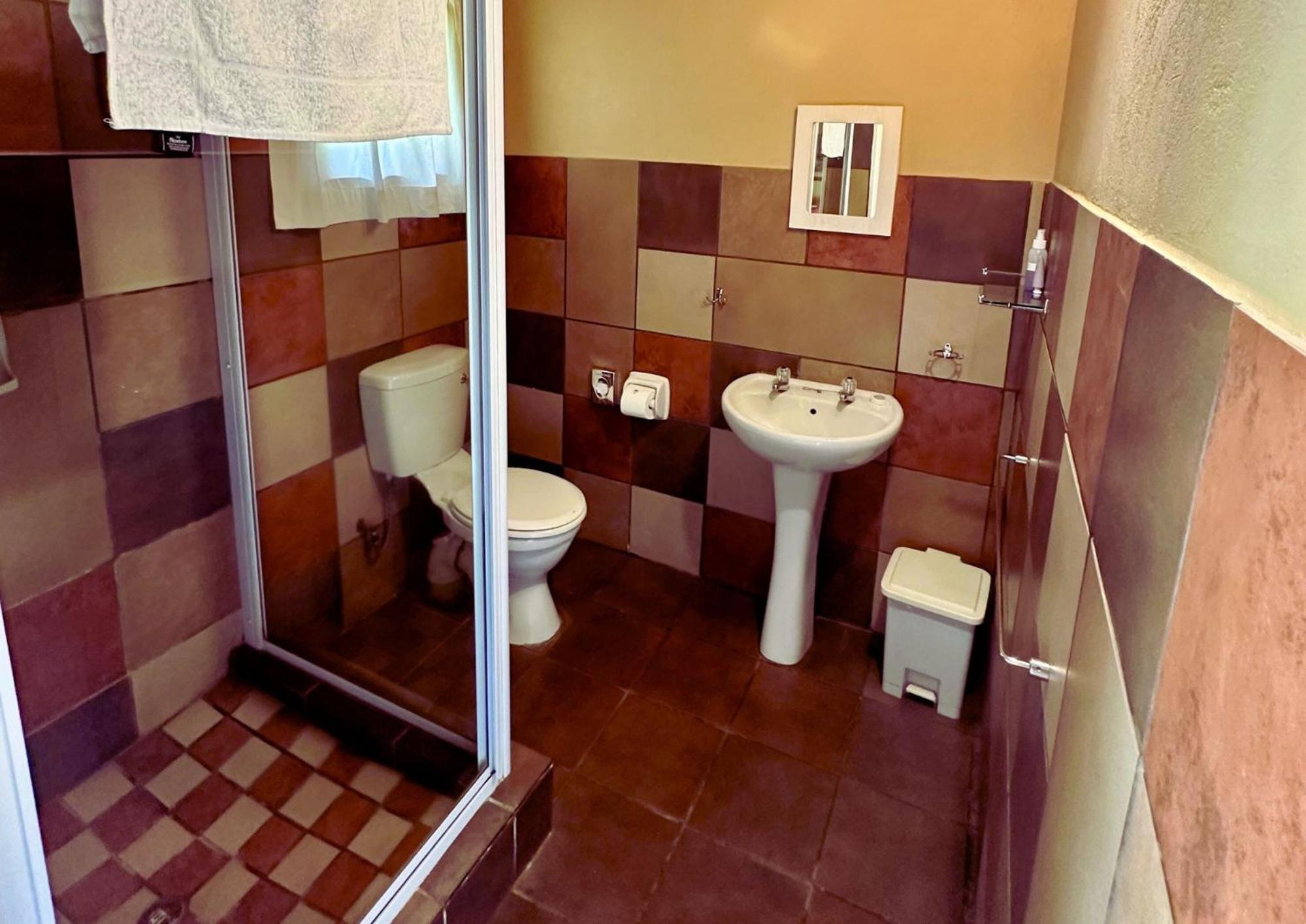 SETLHARE GUEST LODGE
