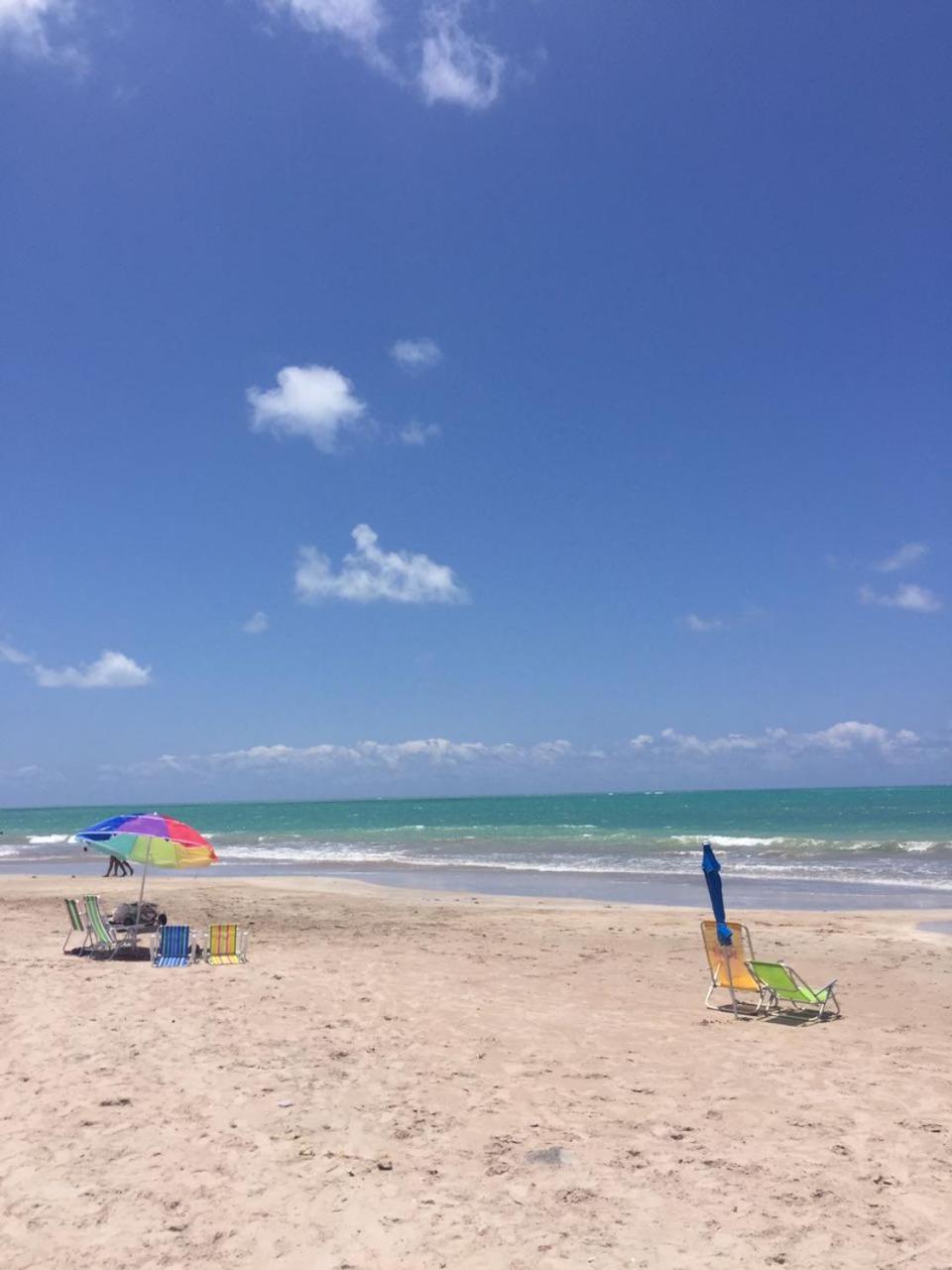 Linda casa de praia com piscina e 5 suítes - Ideal para famílias - Hibiscus - Condomínio beira mar