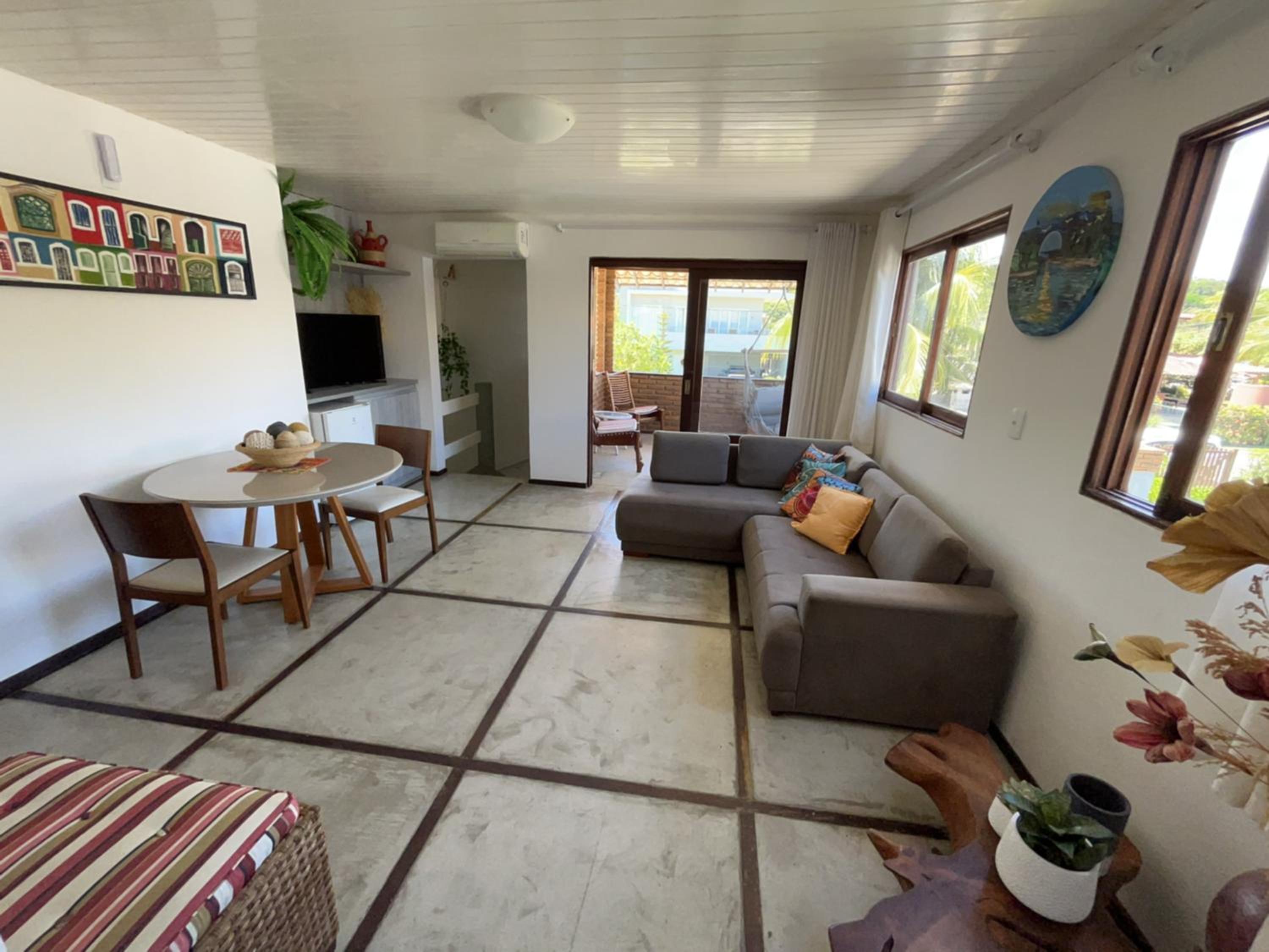 Linda casa de praia com piscina e 5 suítes - Ideal para famílias - Hibiscus - Condomínio beira mar