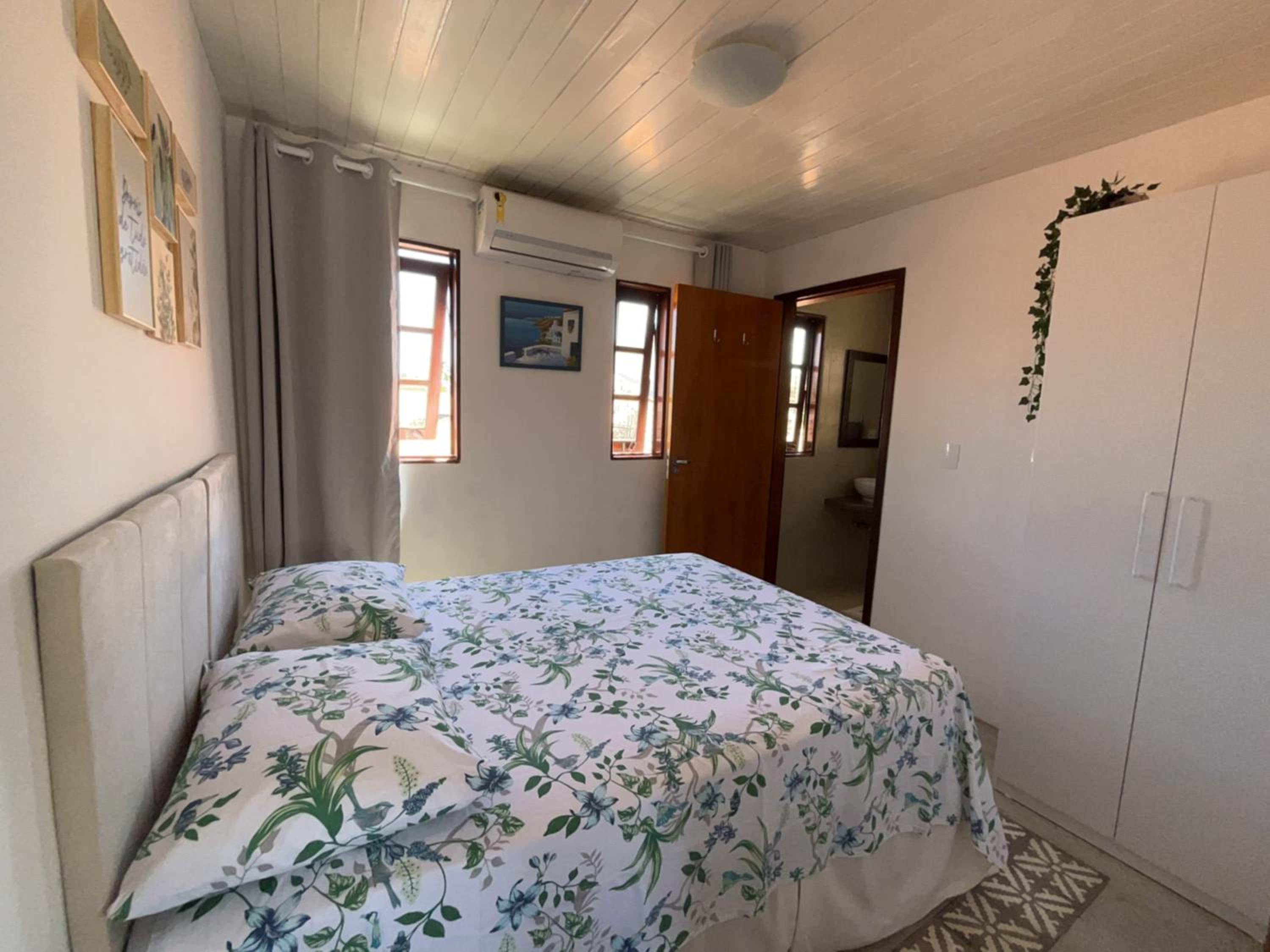 Linda casa de praia com piscina e 5 suítes - Ideal para famílias - Hibiscus - Condomínio beira mar