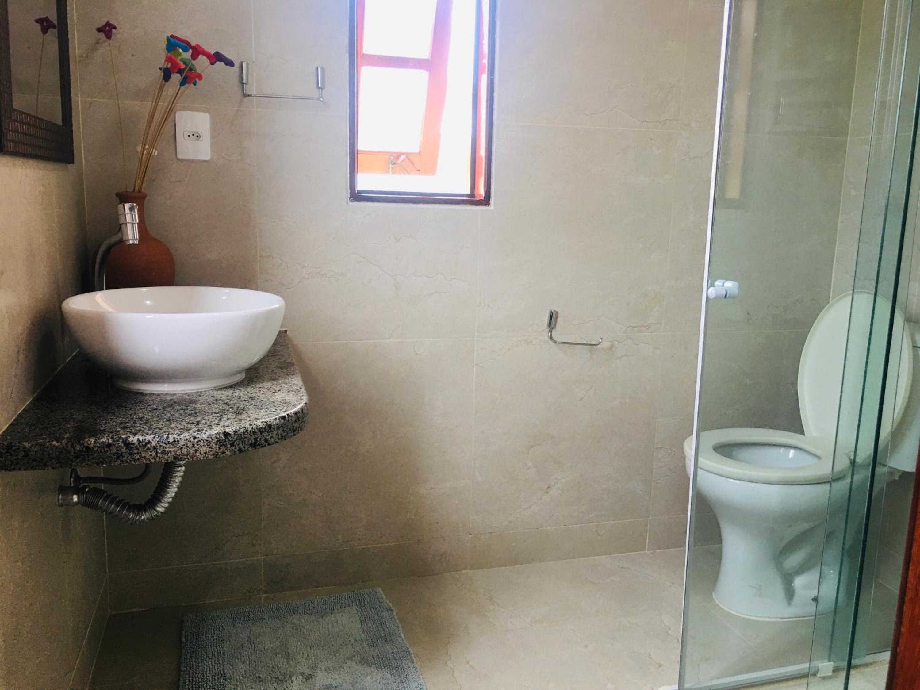 Linda casa de praia com piscina e 5 suítes - Ideal para famílias - Hibiscus - Condomínio beira mar
