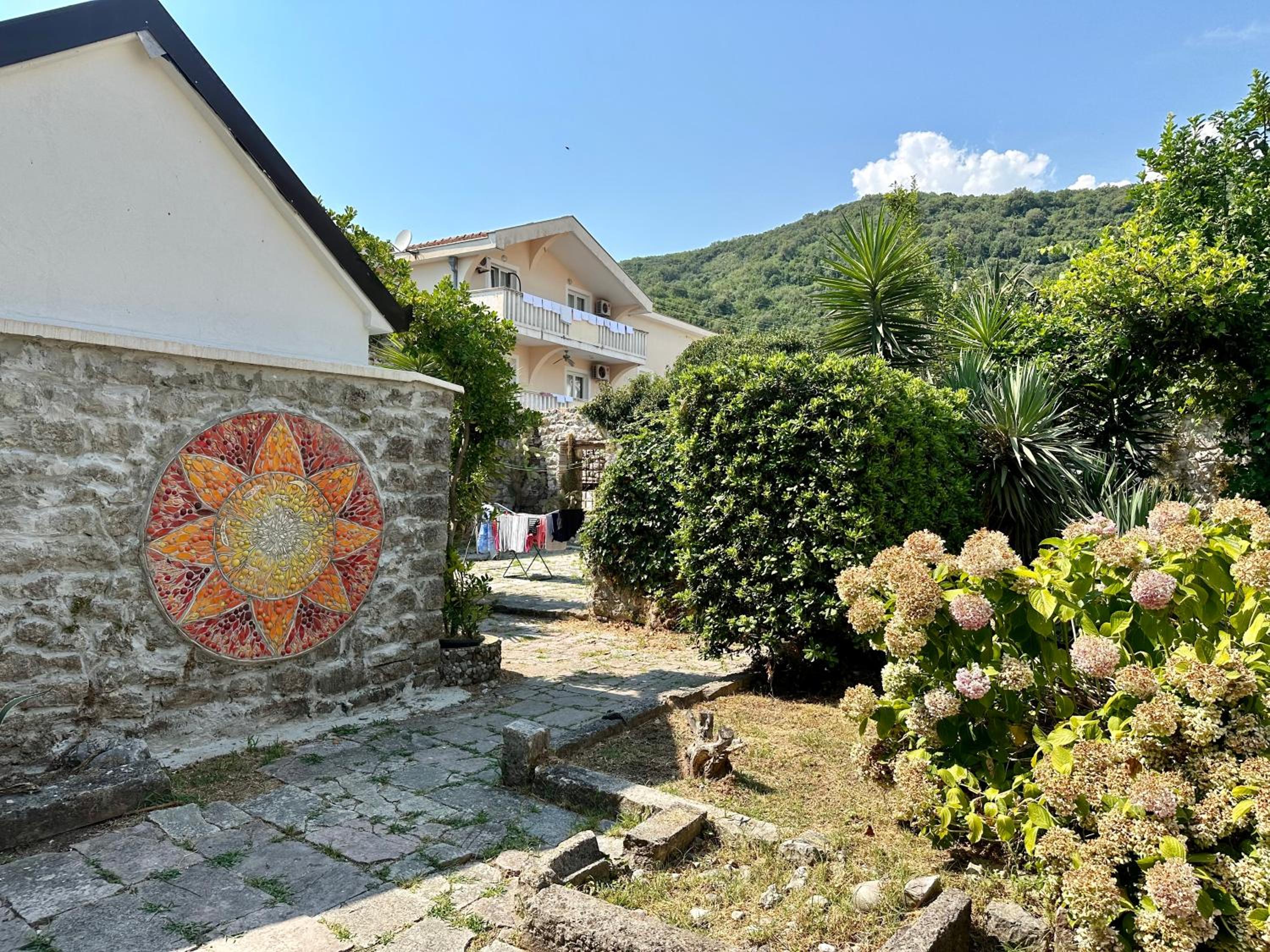 La Rosa Apt photo 3