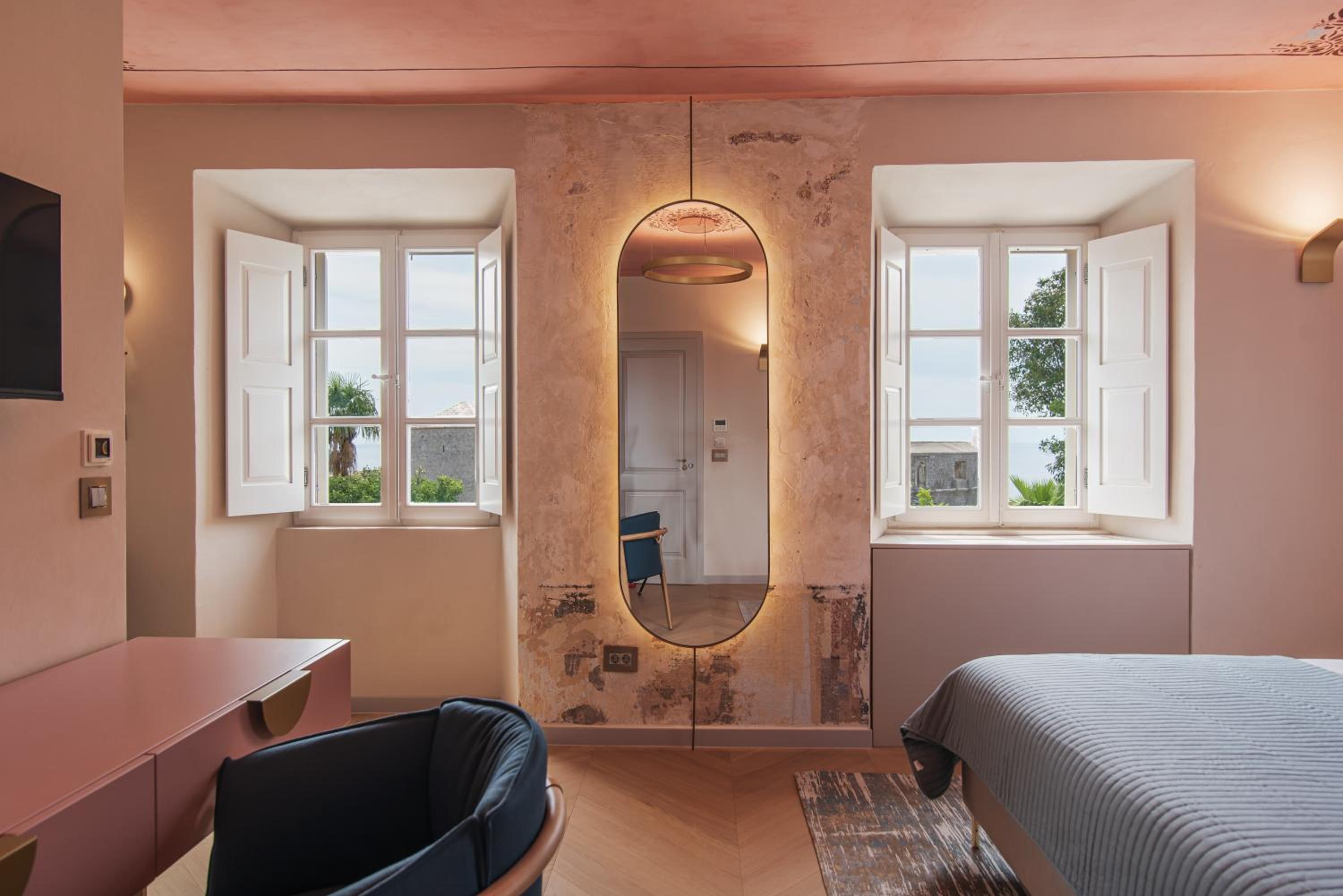 HERITAGE VILLA SPINDLER by DuHomes