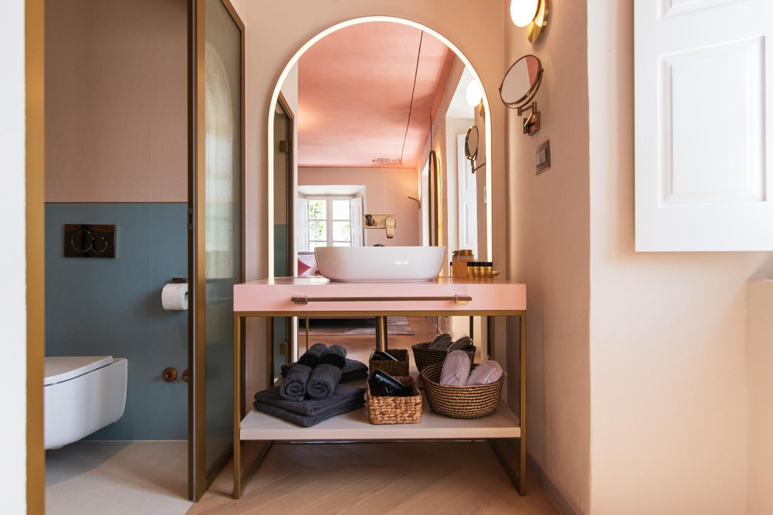 HERITAGE VILLA SPINDLER by DuHomes