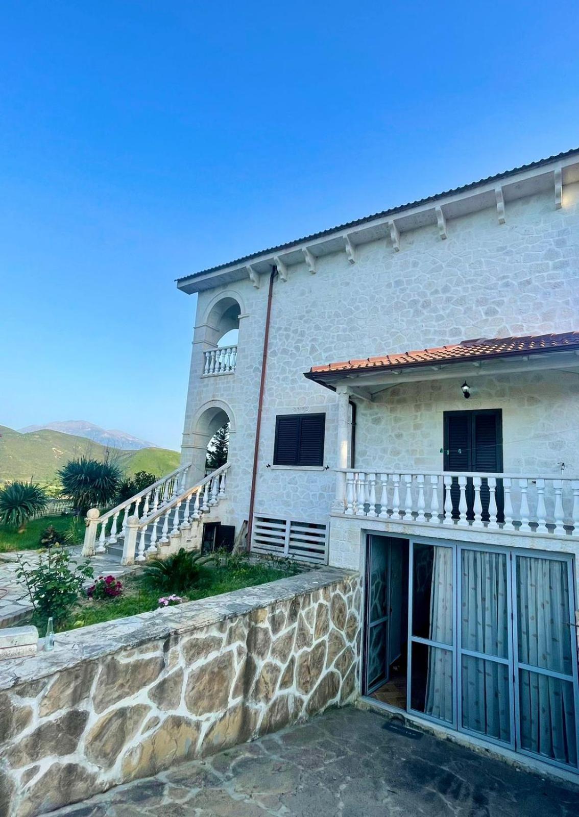 Roan Luxury Villa
