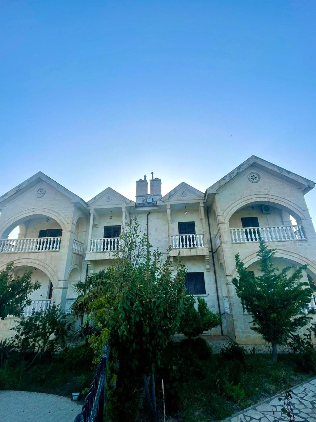Roan Luxury Villa
