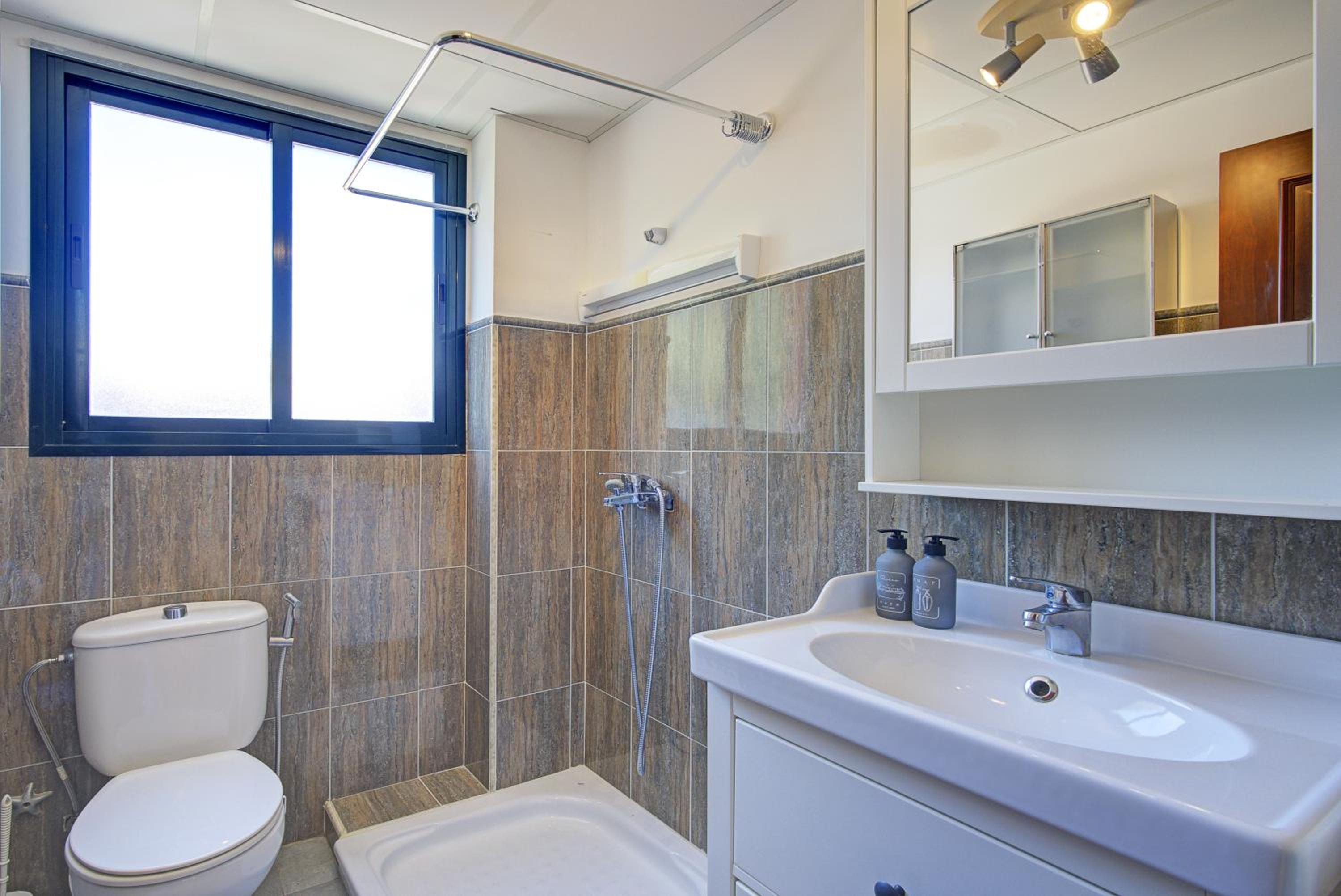 Refugio familiar con piscina y jardín privado