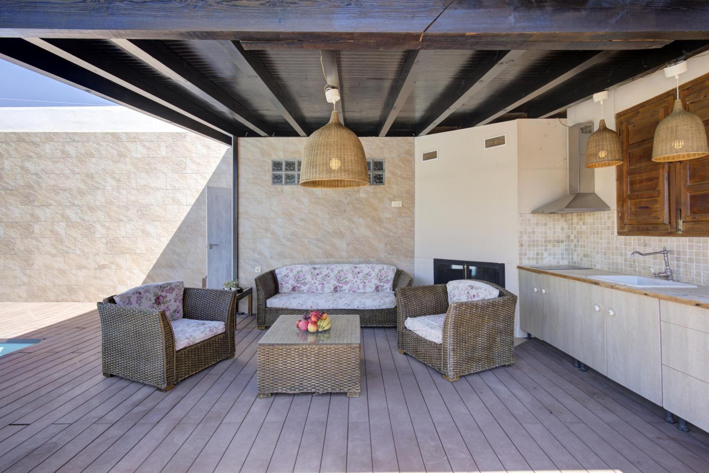 Refugio familiar con piscina y jardín privado