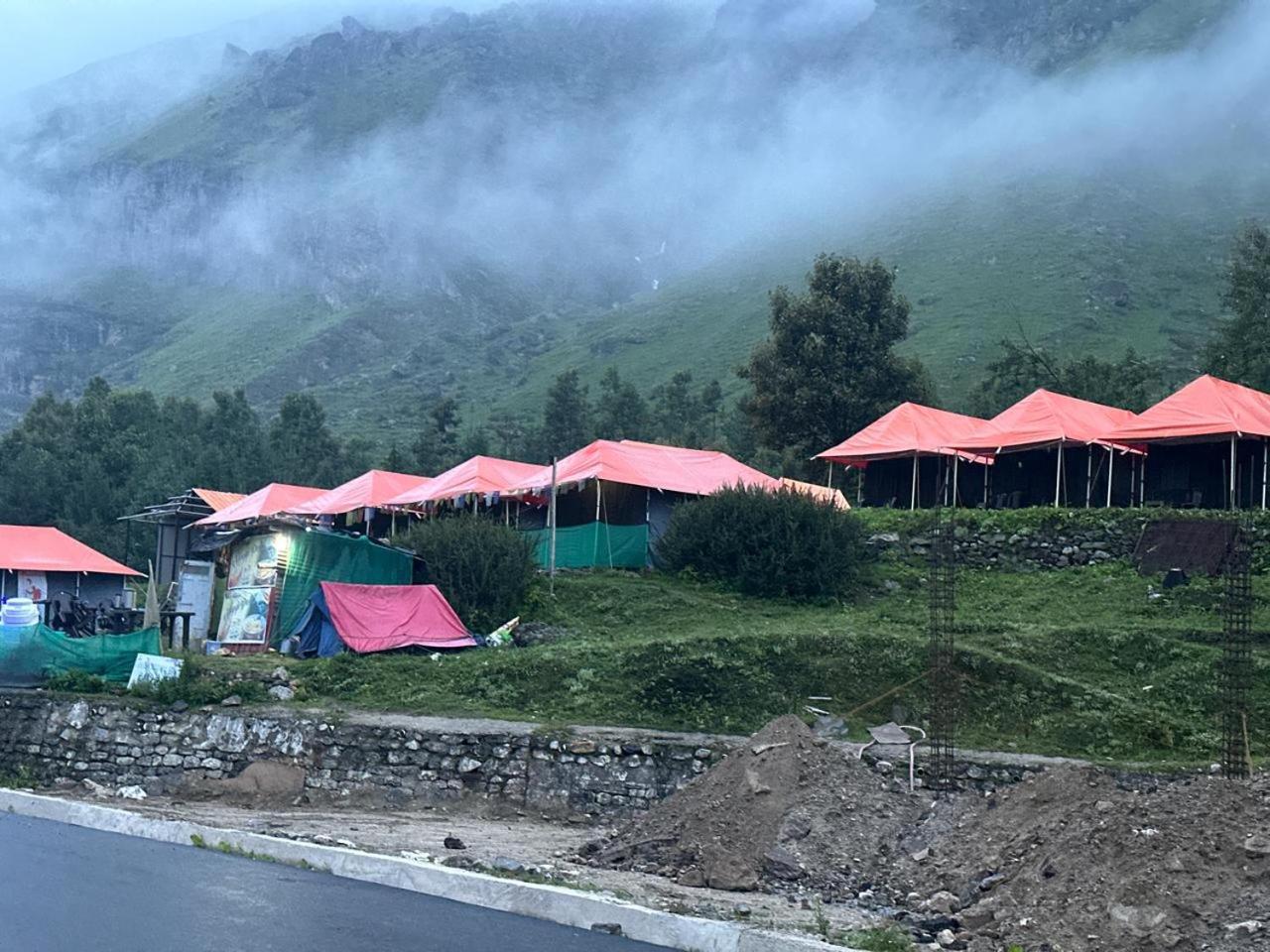 Buddy Hikers Stay Badrinath view 5