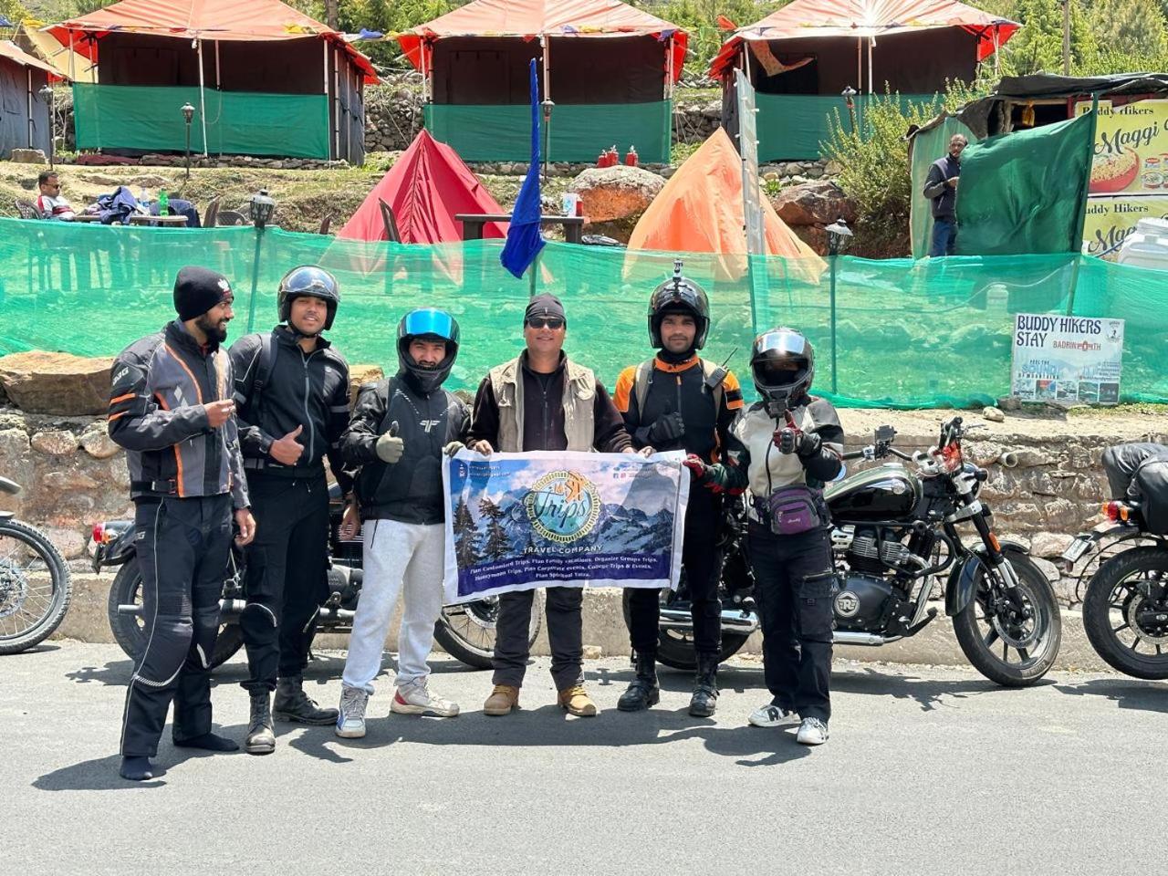 Buddy Hikers Stay Badrinath view 2