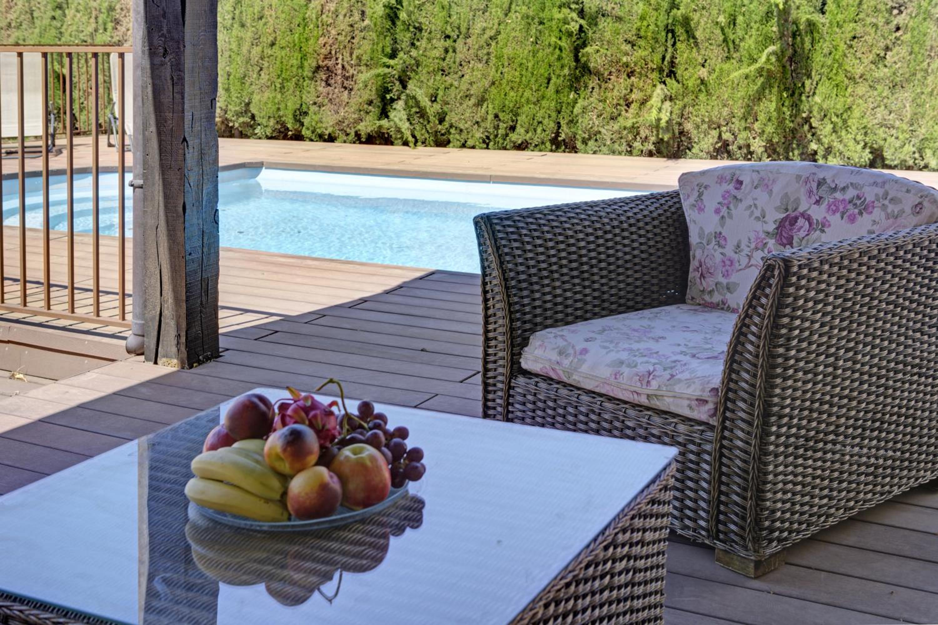 Refugio familiar con piscina y jardín privado
