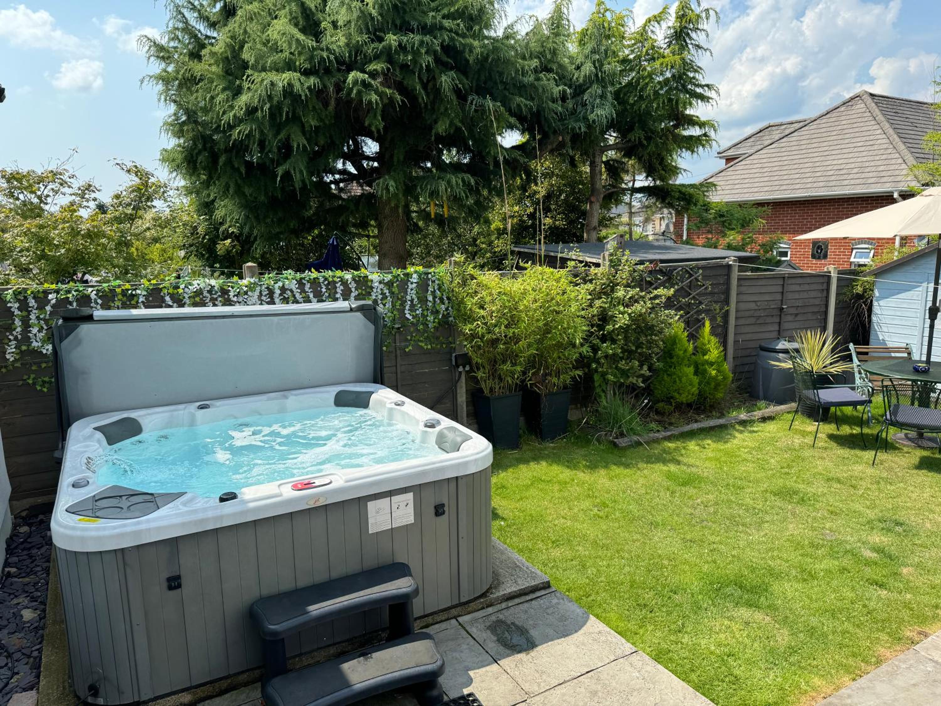 Dolphin Retreat close to Beaches and Harbour view 4