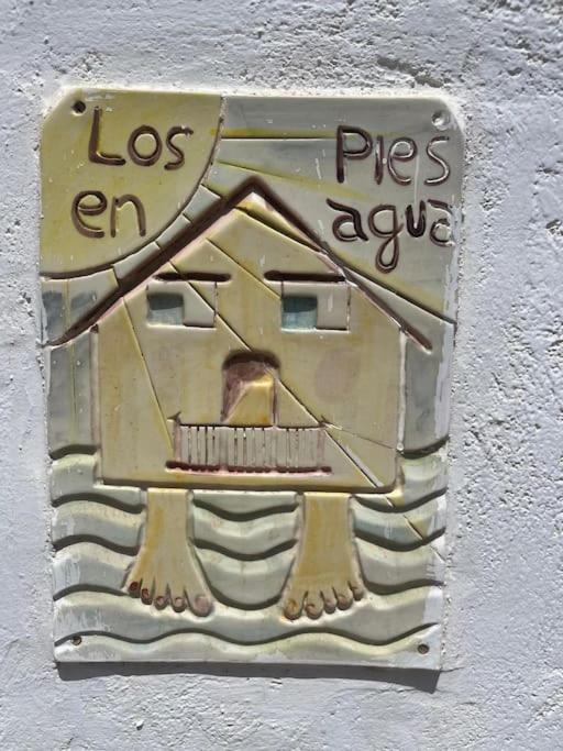 Villa Los pies en agua - A Beachfront Refuge view 5