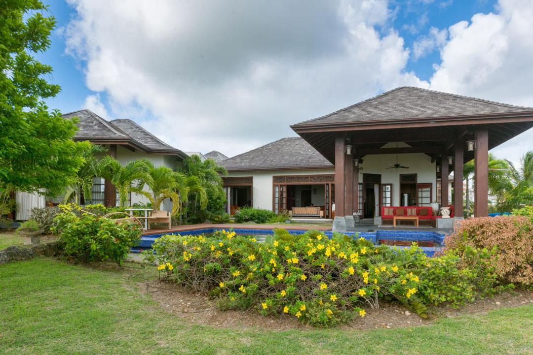 Breezin St James by Island Villas