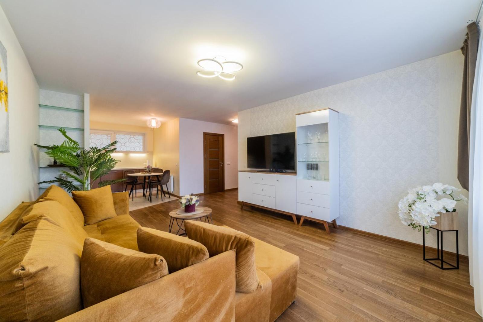 ASTeS Apartments