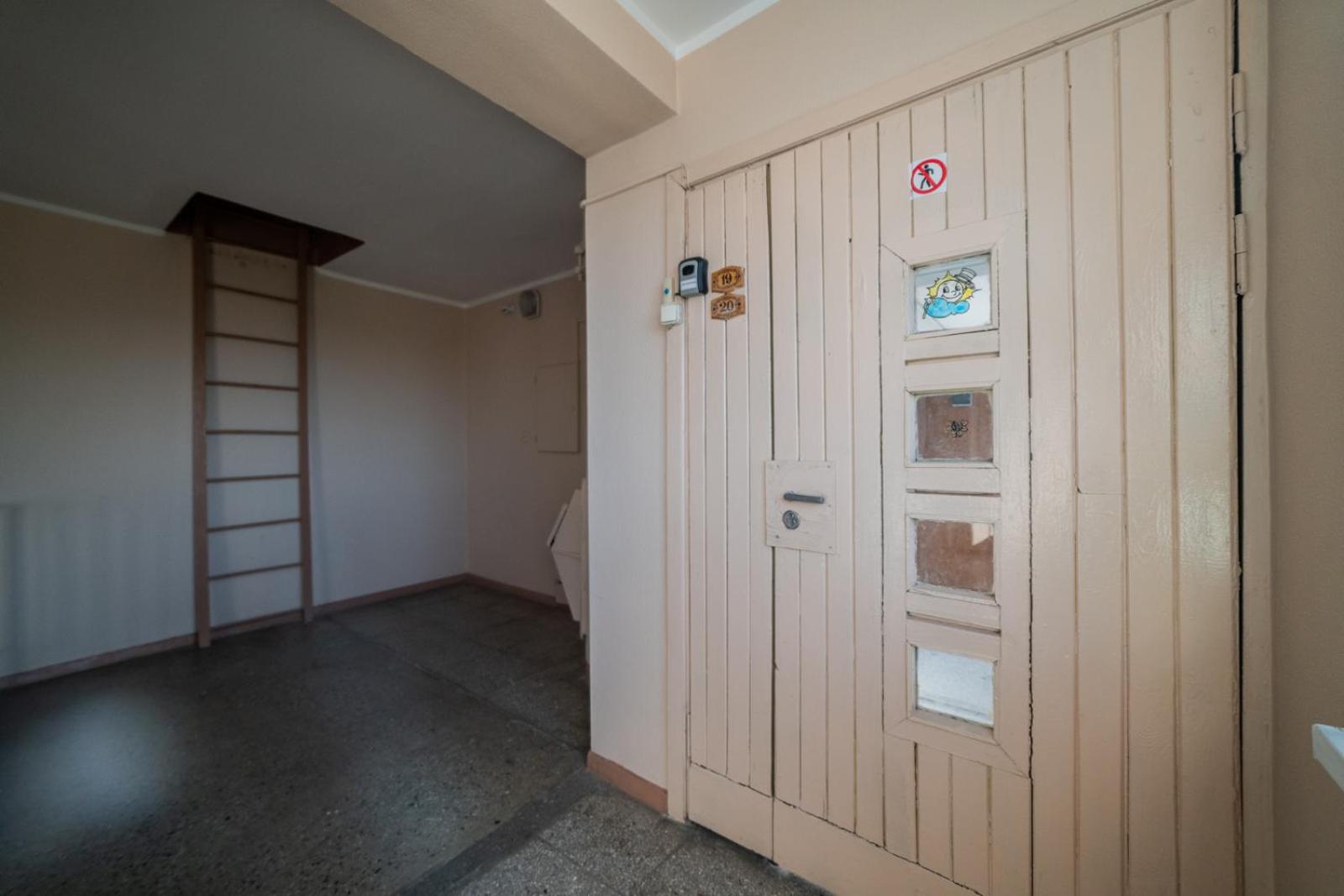 ASTeS Apartments