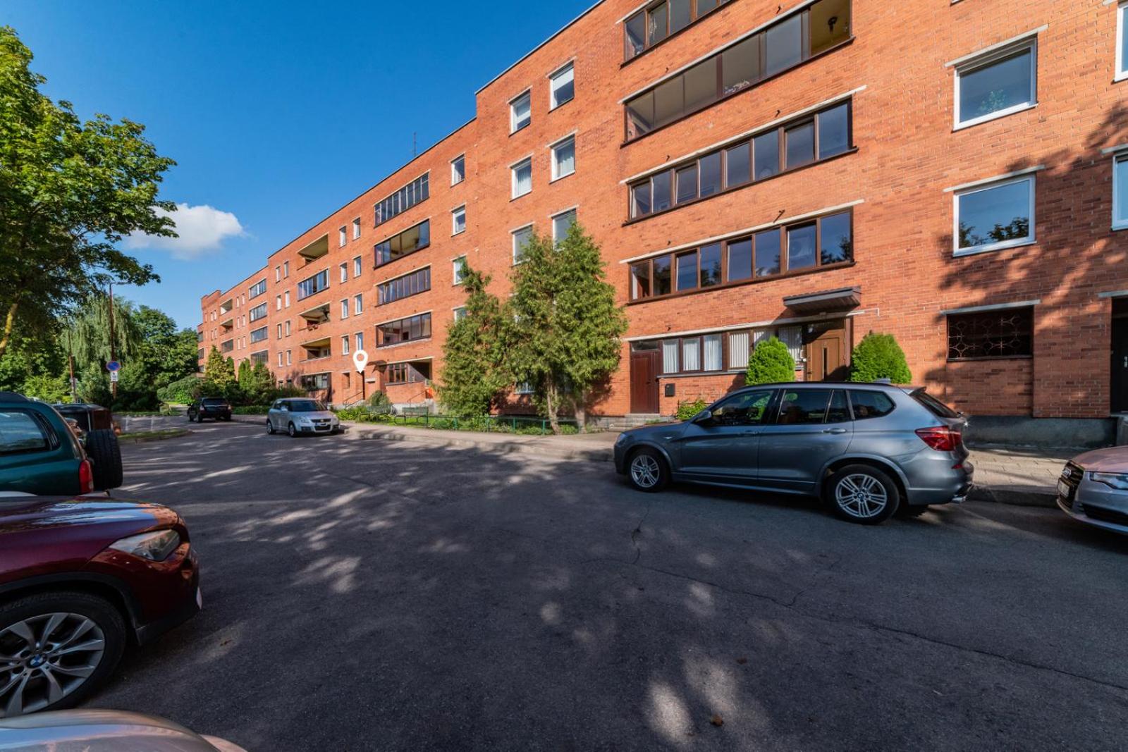 ASTeS Apartments