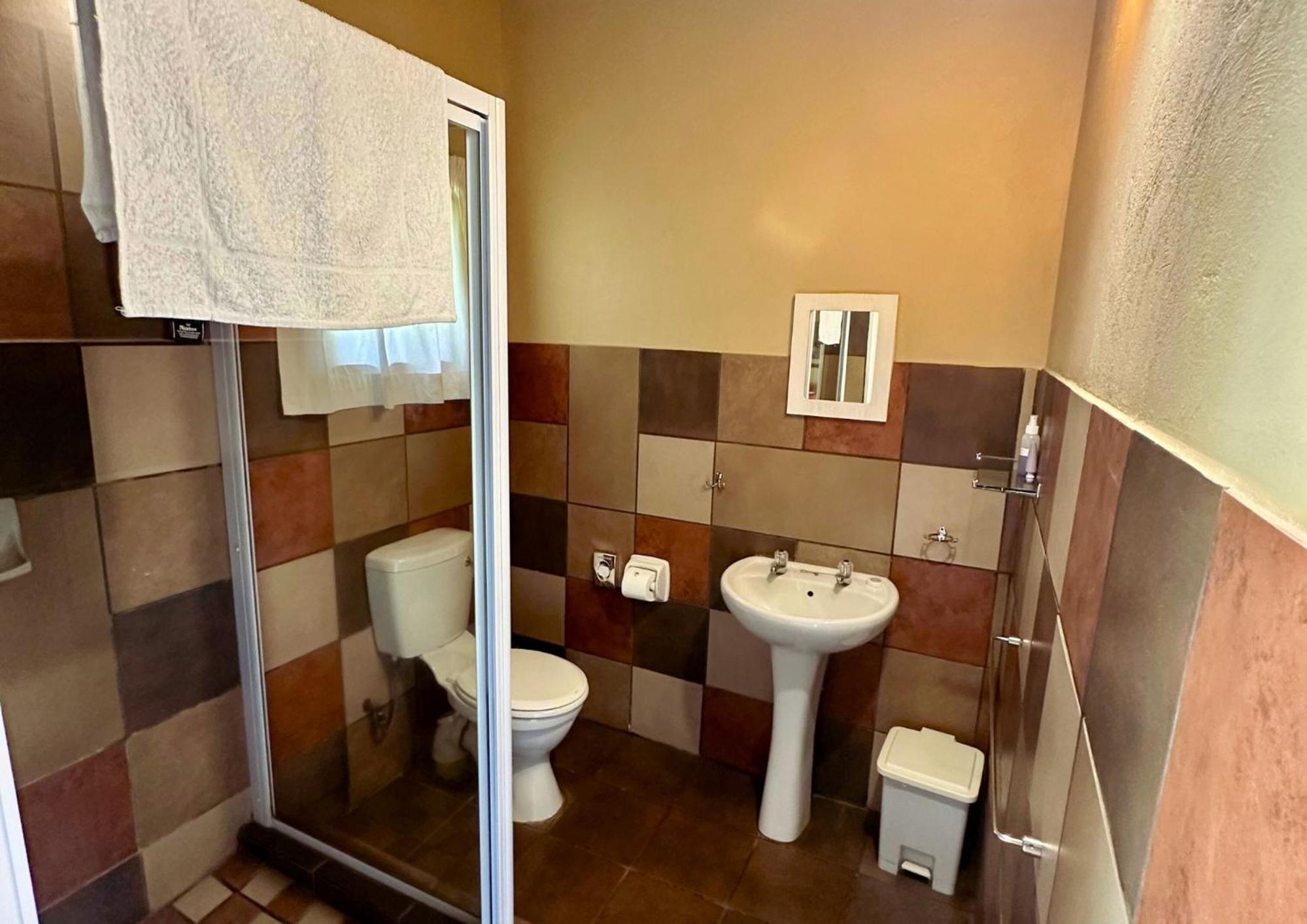 SETLHARE GUEST LODGE