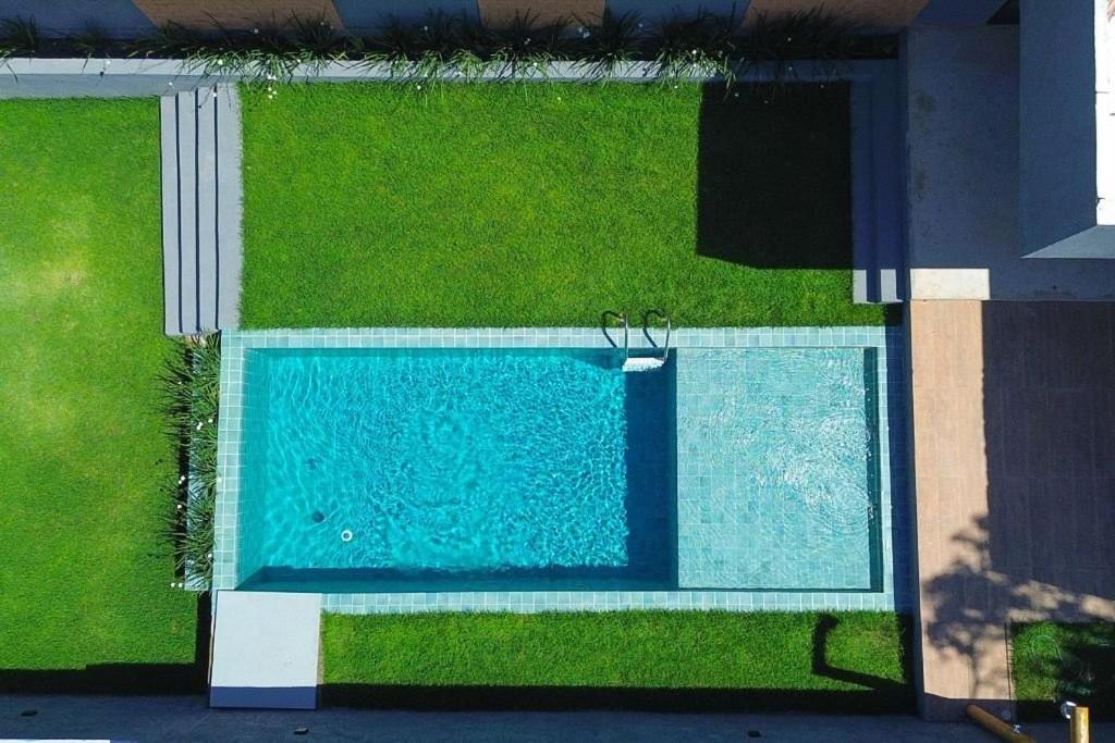 Casa em Milagres| 3 suítes, área gourmet, piscina