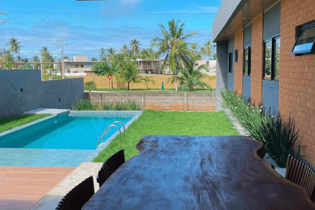 Casa em Milagres| 3 suítes, área gourmet, piscina
