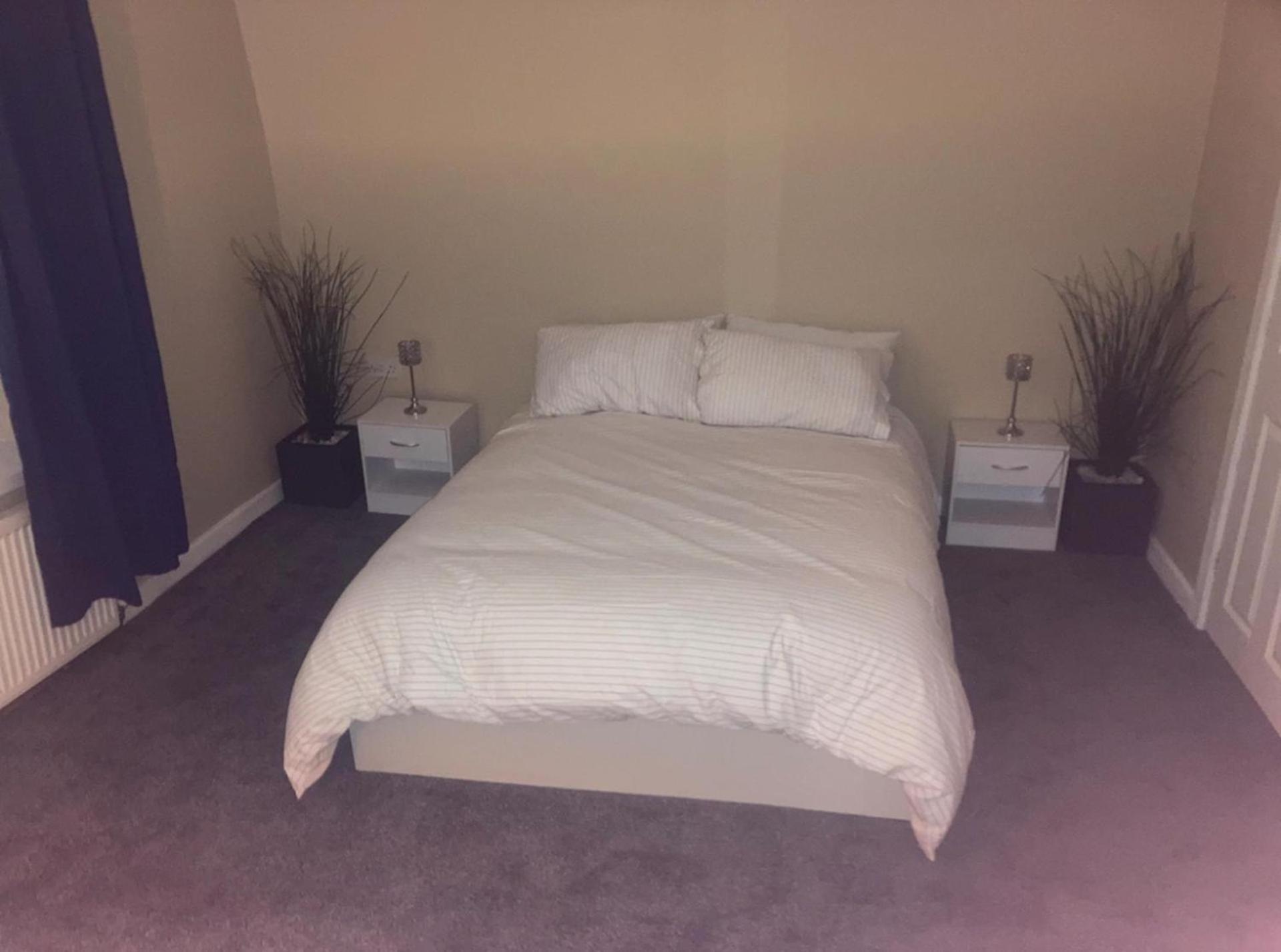 Dine & Rest 1 bedroom apartment at little India view 3