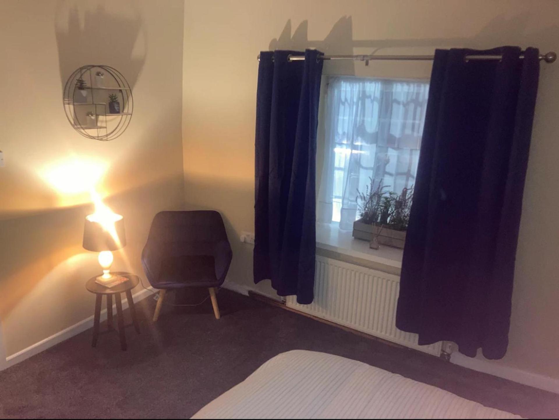 Dine & Rest 1 bedroom apartment at little India view 2