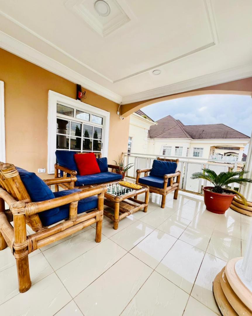 Alyan Apartment