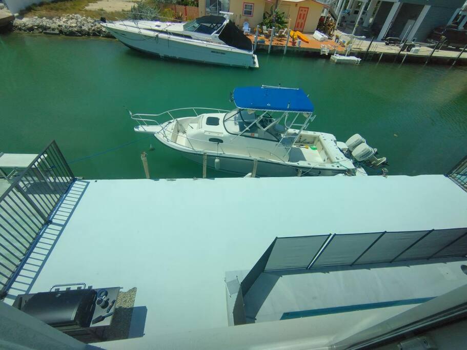 Oceanview Luxury Retreat 12 Guest 6 Beds Pool&Dock view 5