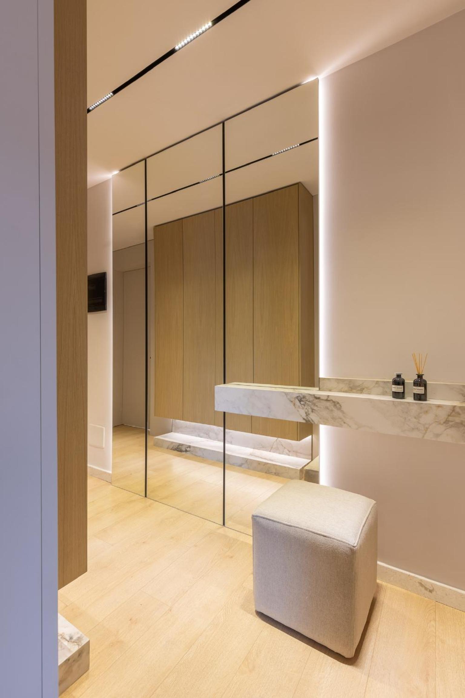 Central Inn, New Bazaar Apartment