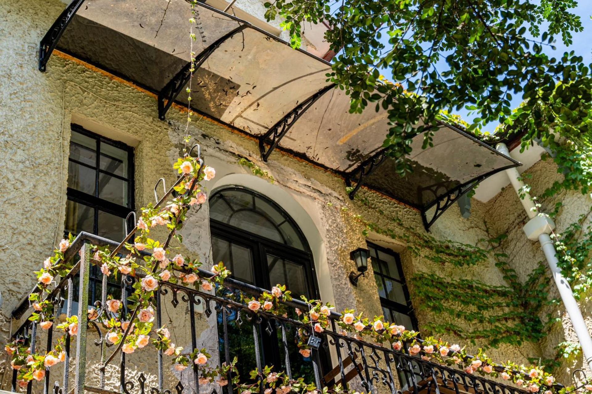 Shanghai Century Old House Downtown B&B