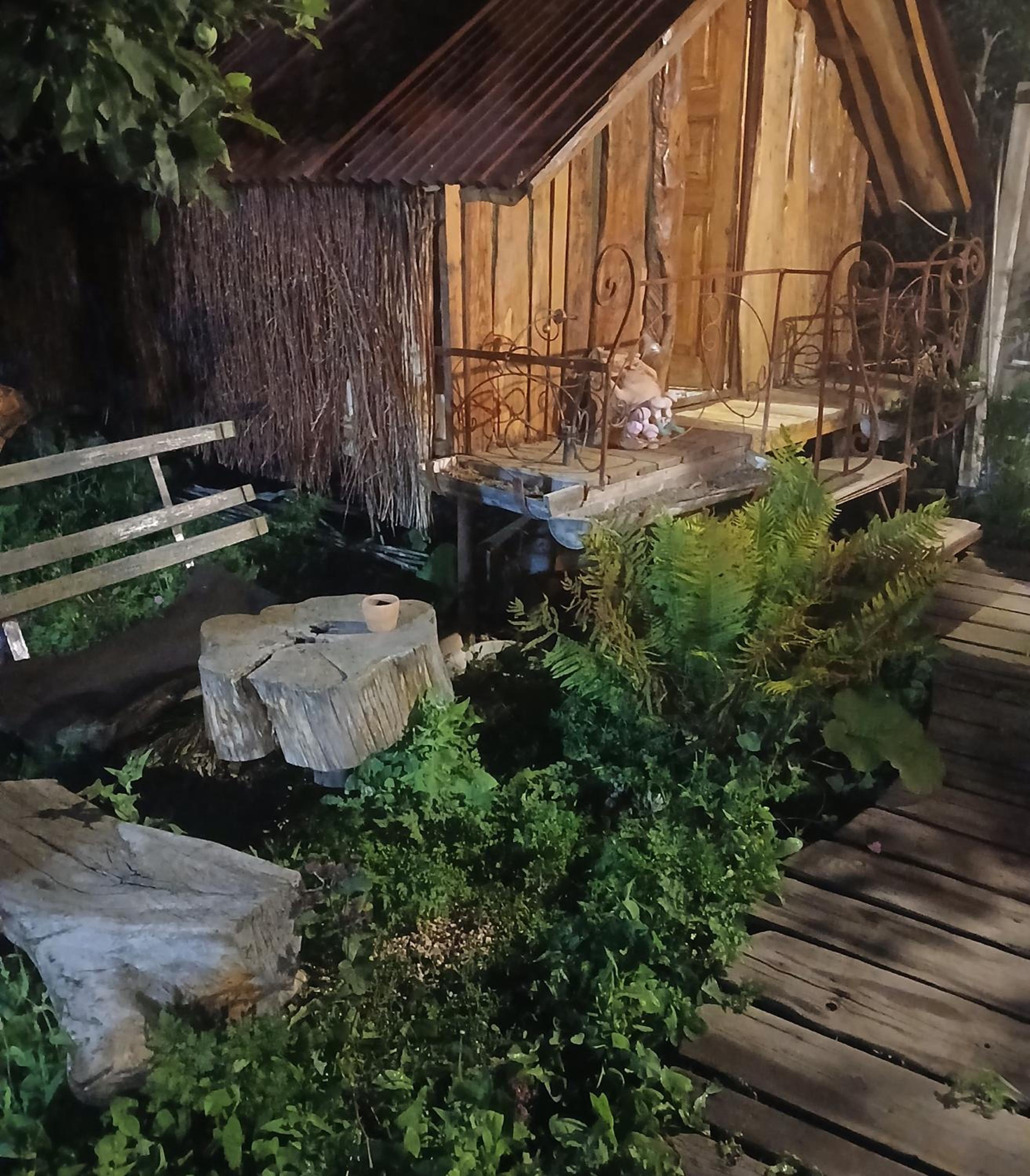 Parsamyan's family guest house and garden