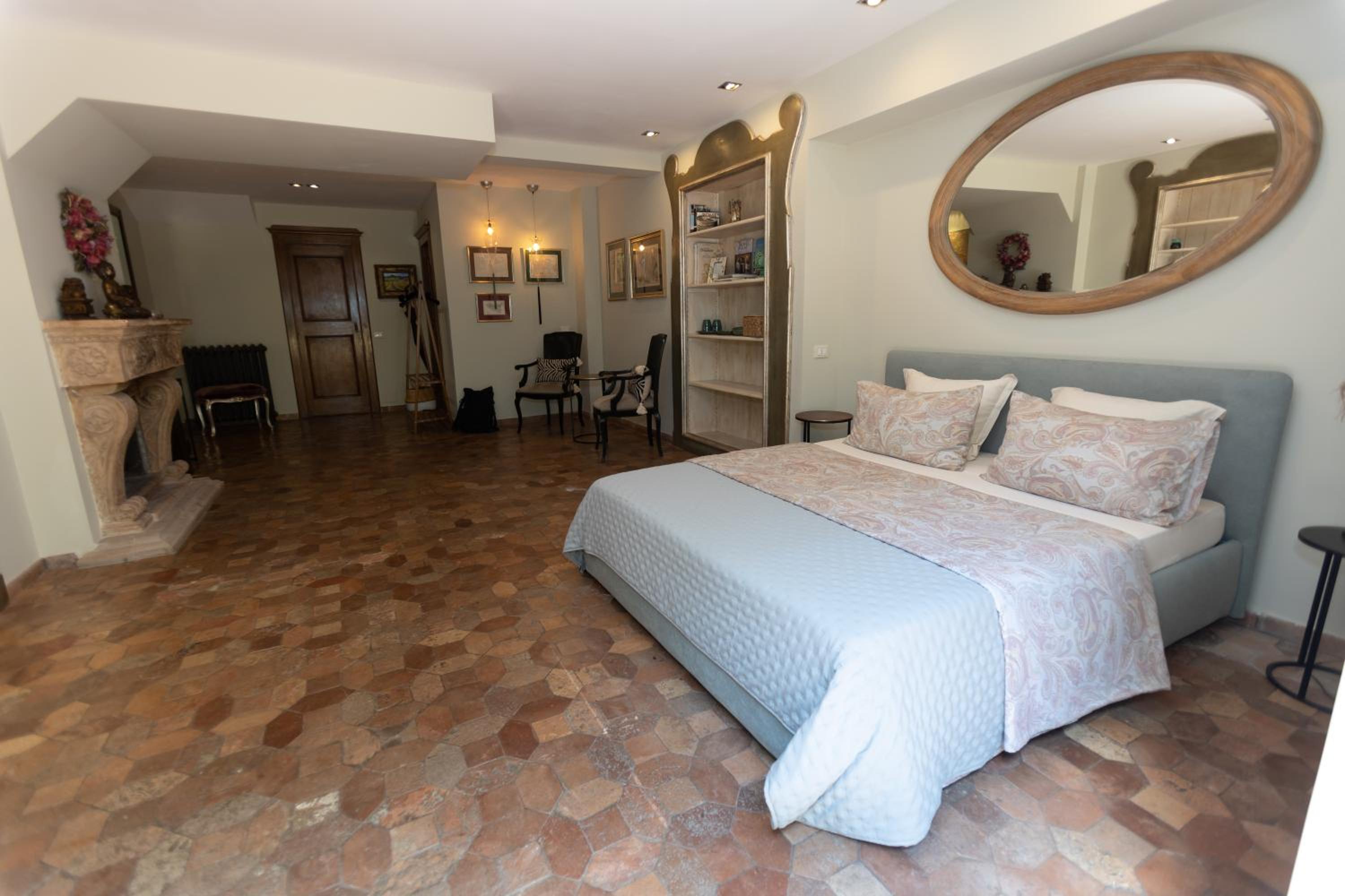 hotel room